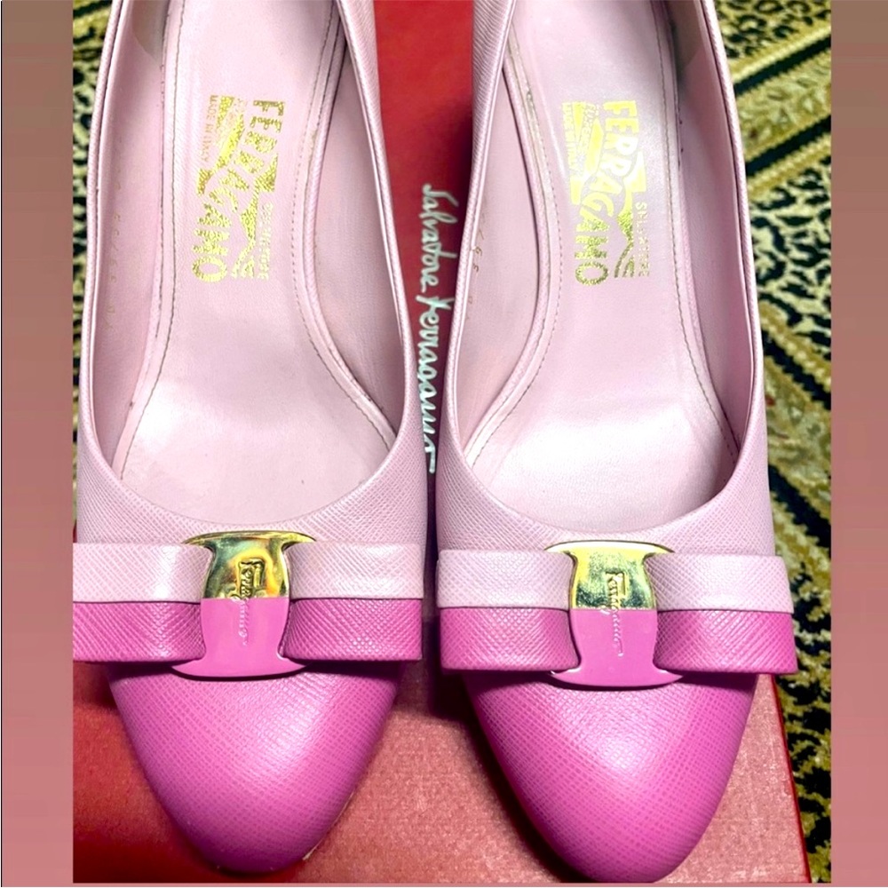 Authentic Salvatore Ferragamo Carla 70 Heels Pumps with box